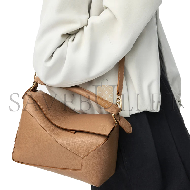 L0ew* small puzzle edge bag in soft grained calfskin a510p60x30 (24*16.5*10.5cm)